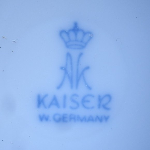 Vintage Kaiser Floral Design Porcelain Vase - Picture 12 of 16